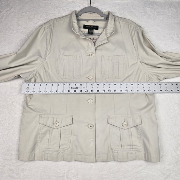 Eddie Bauer Womens Cream Utility Jacket Size XXL Floral Cuffs Buttons - Picture 5 of 11